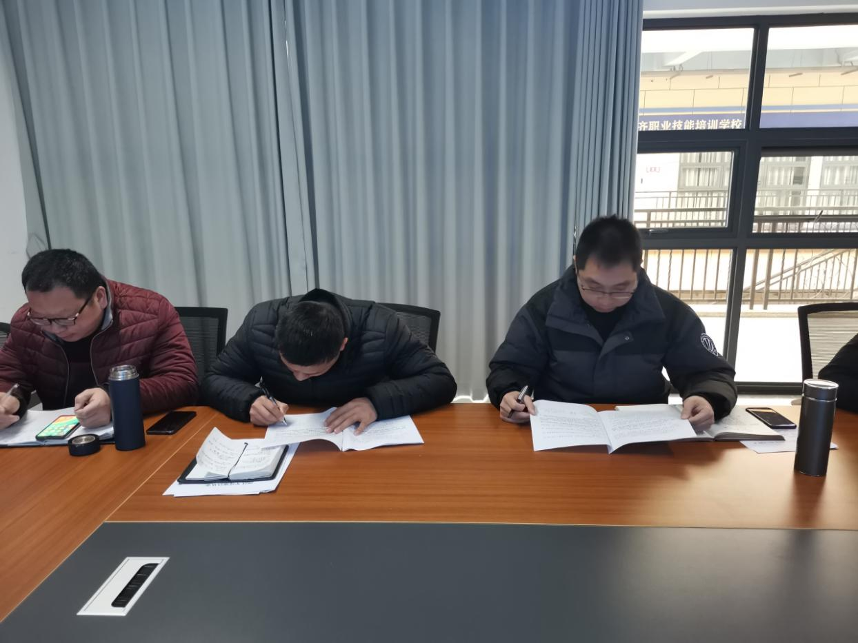 龍馳科技有限公司 召開(kāi)一季度黨風(fēng)廉潔工作專(zhuān)題會(huì )暨意識形態(tài) 專(zhuān)題工作會(huì )